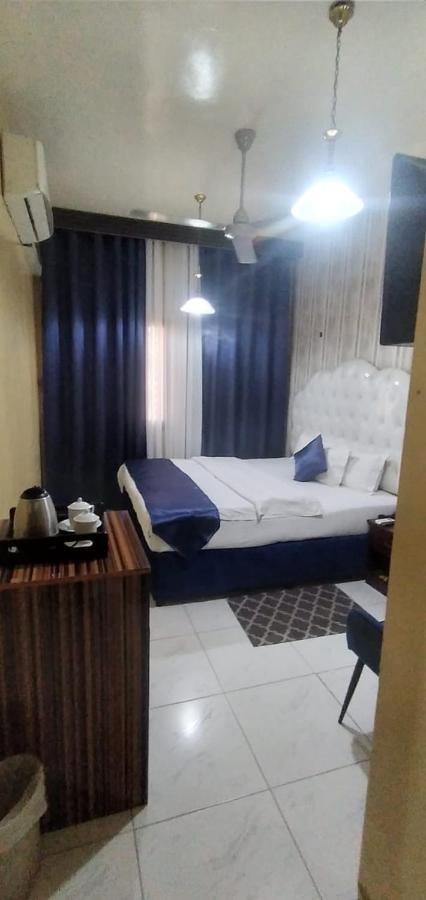 Golden Star Hotel 두바이 외부 사진